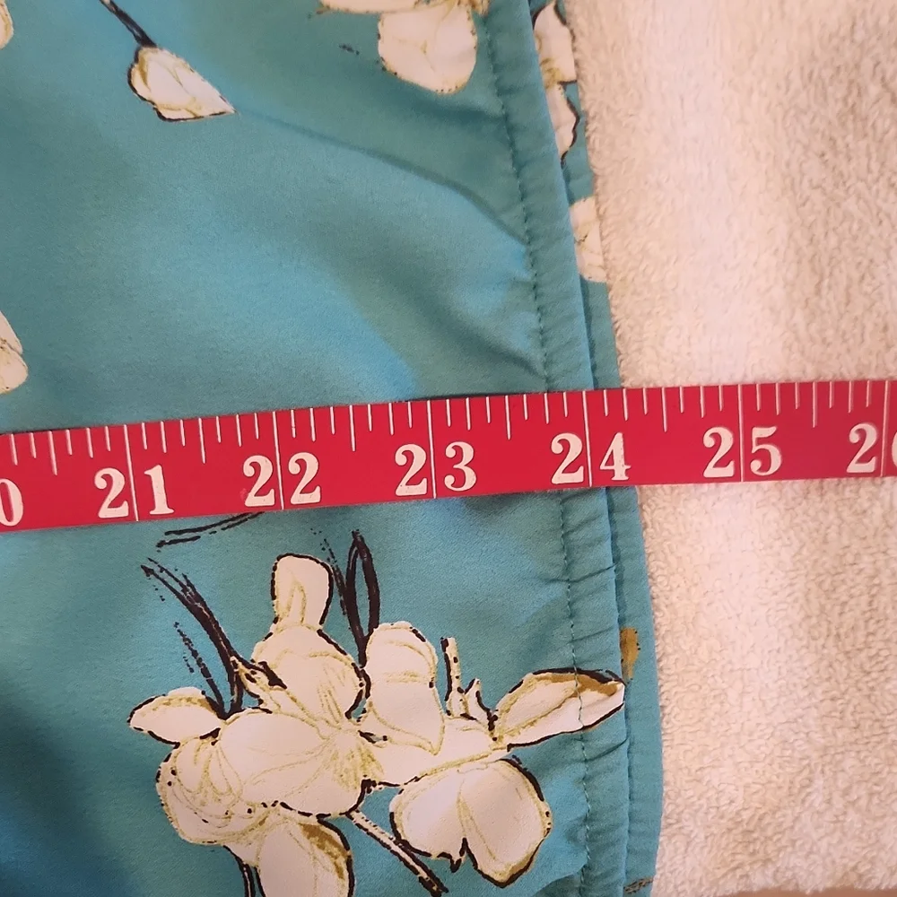 Loft Floral Blue Women's Top - Picture 5 of 6